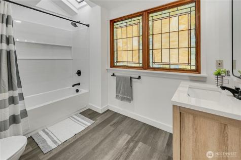 372 Schwartz Road Nordland WA 98358