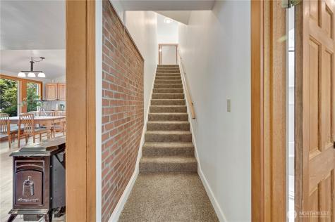 372 Schwartz Road Nordland WA 98358