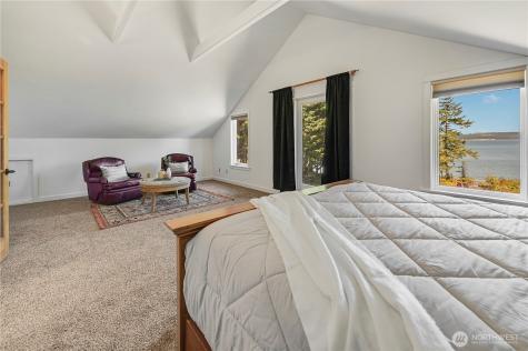 372 Schwartz Road Nordland WA 98358