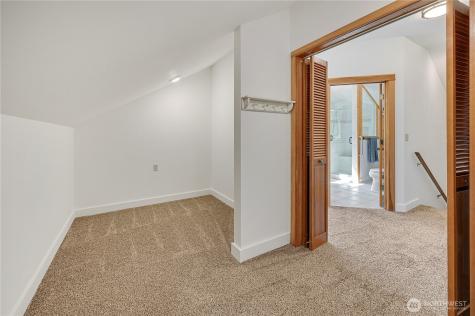 372 Schwartz Road Nordland WA 98358