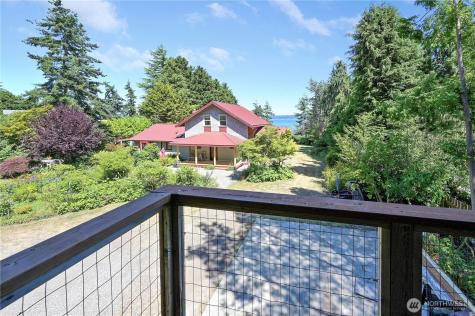 372 Schwartz Road Nordland WA 98358