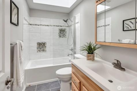 1744 229th Avenue NE Sammamish WA 98074