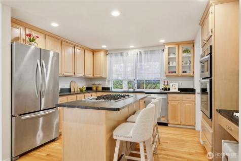4017 251st Way NE Redmond WA 98053