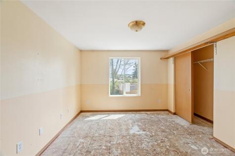 320 S 4th Street Elma WA 98541