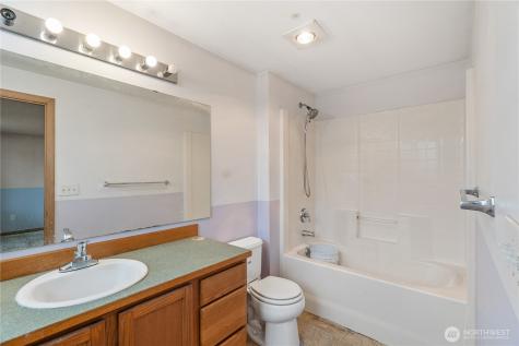 320 S 4th Street Elma WA 98541