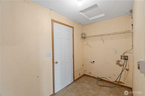 320 S 4th Street Elma WA 98541