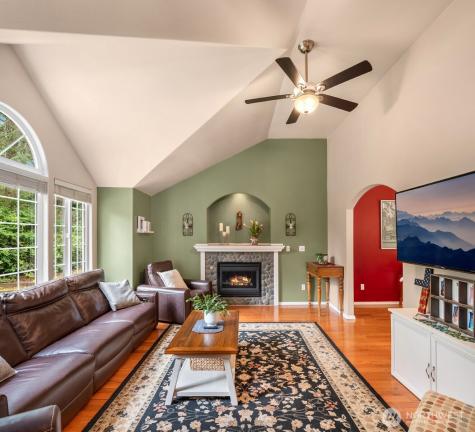 1581 SE Dews Lane Port Orchard WA 98367