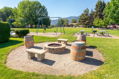 1 Tennis 651-e2 Manson WA 98831