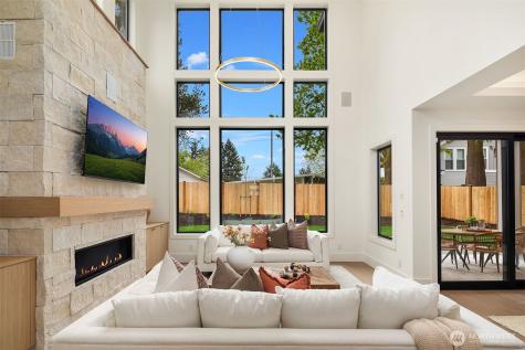 1032 107th Avenue SE Bellevue WA 98004