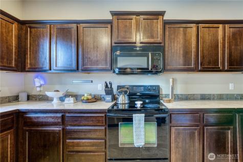 3523 181st Street E Tacoma WA 98446