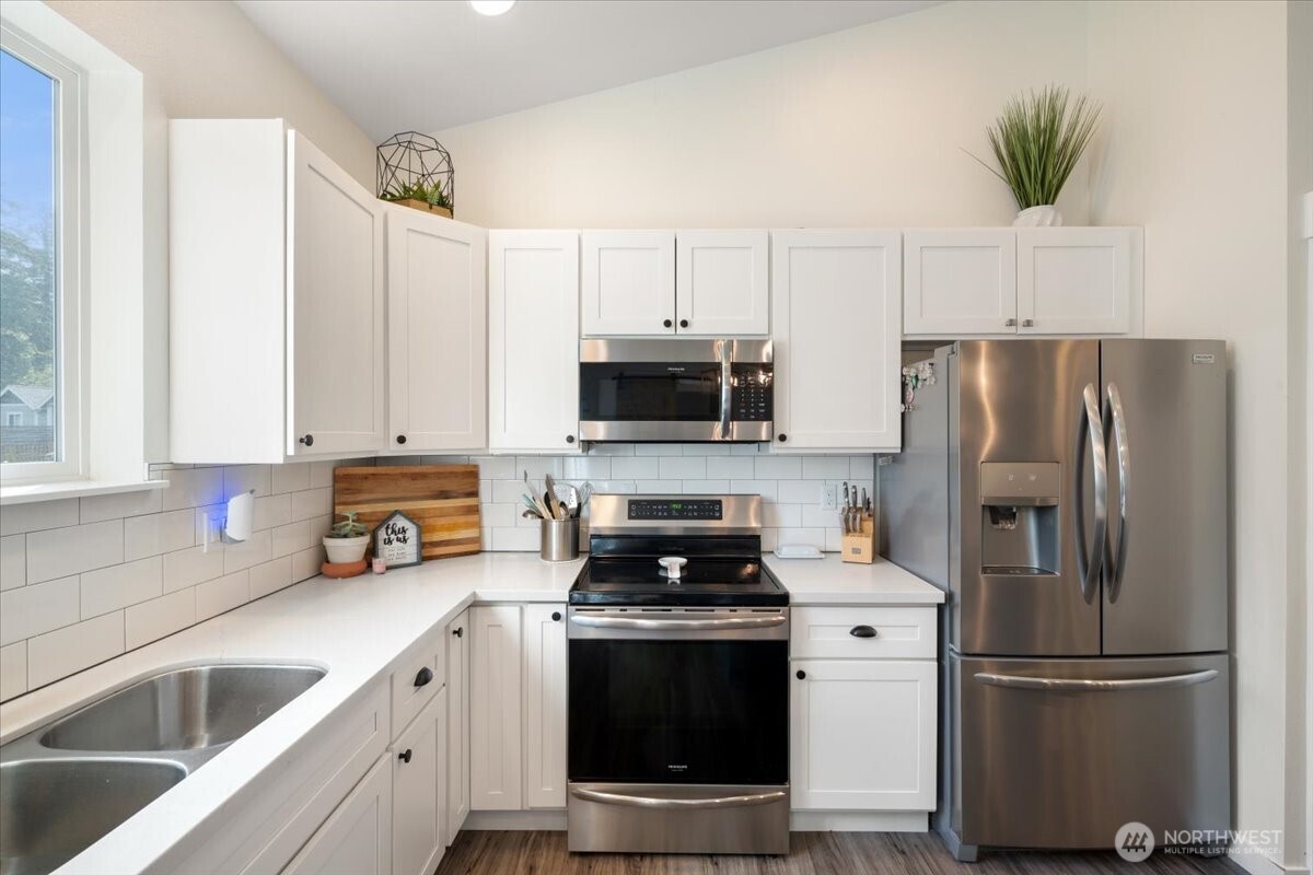 171 9th St NW Carbonado WA 98323
