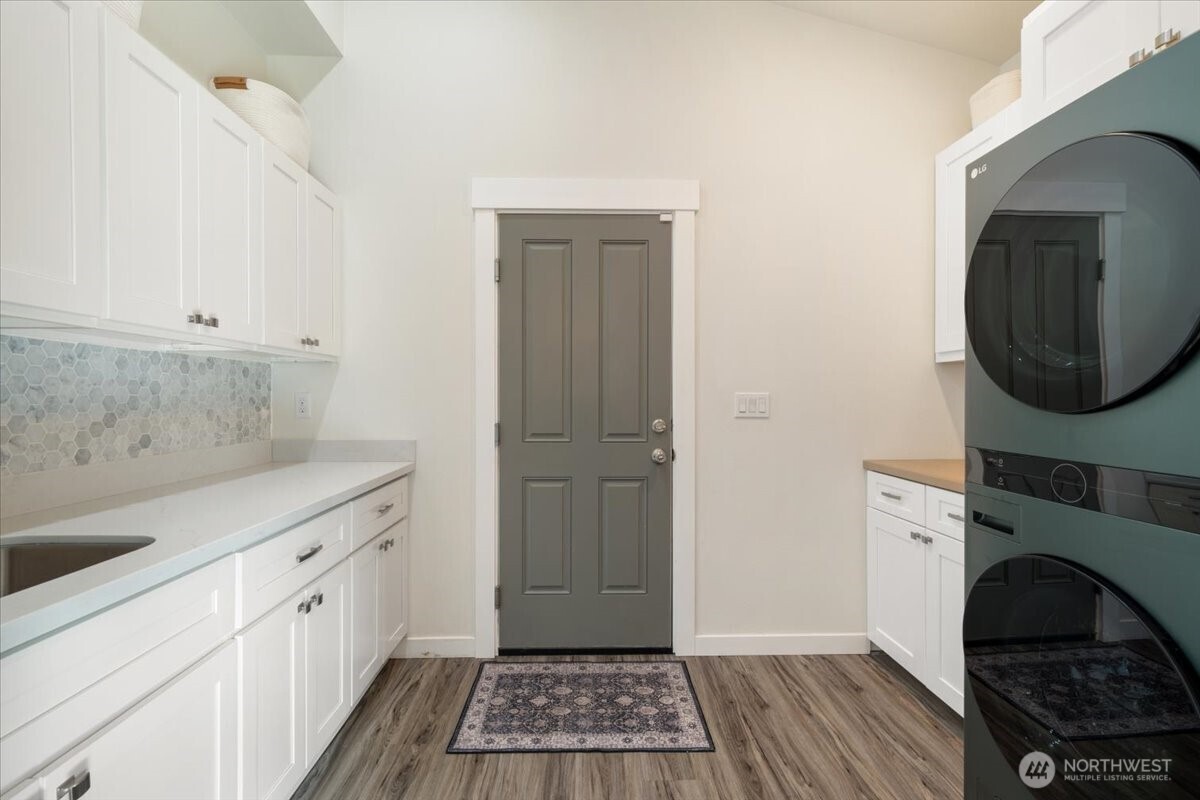 171 9th St NW Carbonado WA 98323