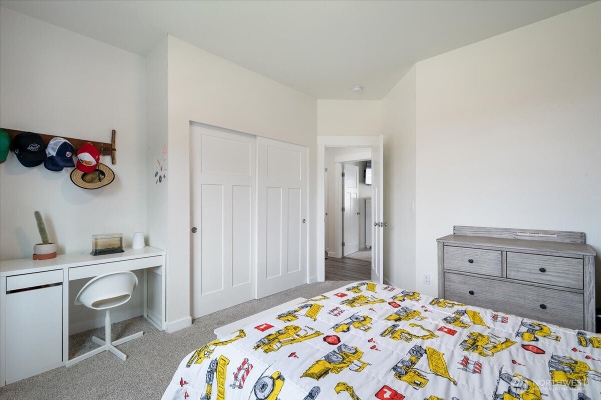 171 9th St NW Carbonado WA 98323