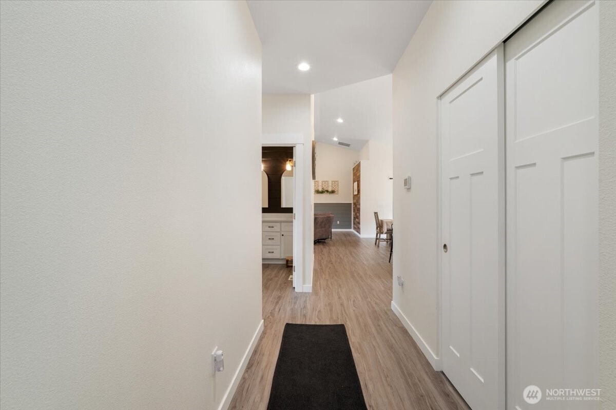 171 9th St NW Carbonado WA 98323