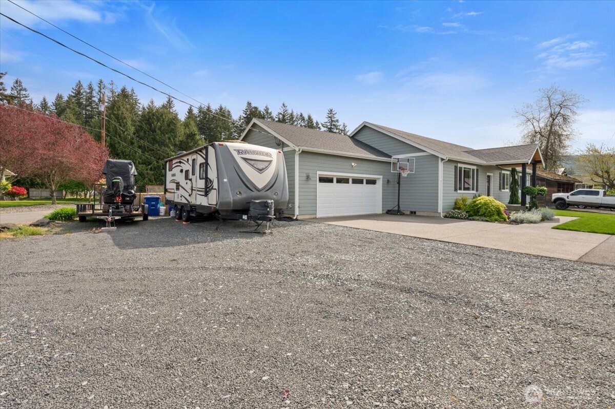 171 9th St NW Carbonado WA 98323