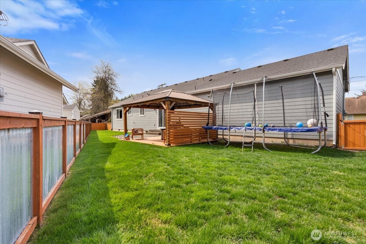 171 9th St NW Carbonado WA 98323