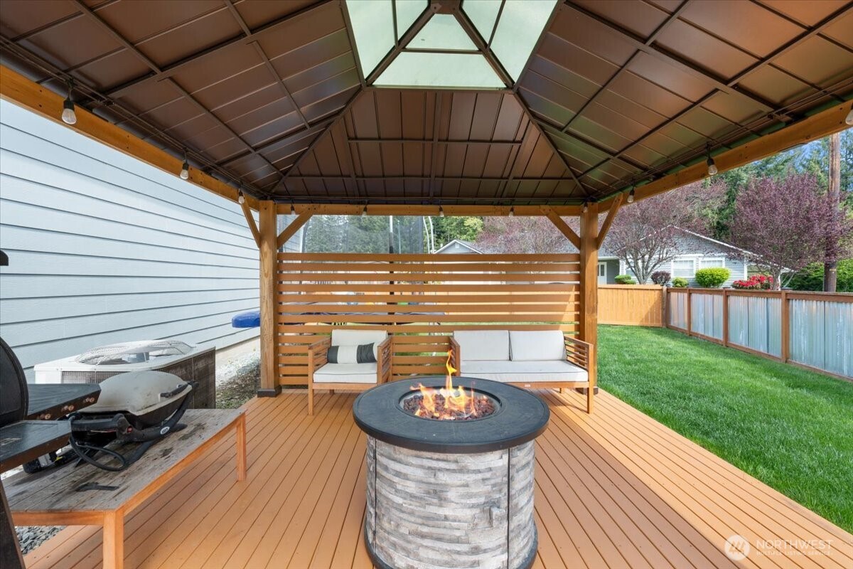 171 9th St NW Carbonado WA 98323