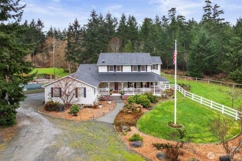 1870 W Cloud Way Oak Harbor WA 98277