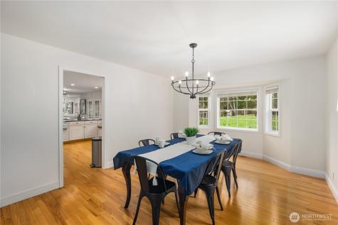 1870 W Cloud Way Oak Harbor WA 98277
