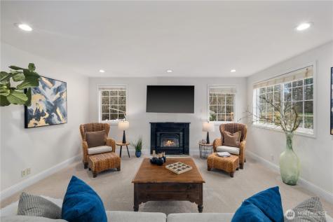 1870 W Cloud Way Oak Harbor WA 98277