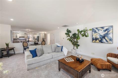1870 W Cloud Way Oak Harbor WA 98277