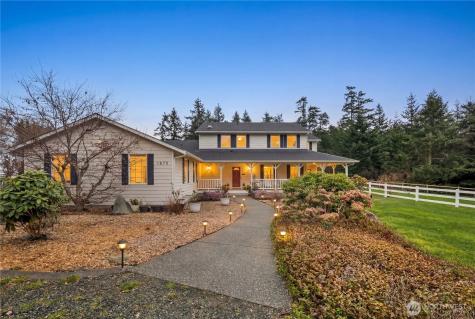 1870 W Cloud Way Oak Harbor WA 98277
