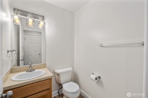1870 W Cloud Way Oak Harbor WA 98277