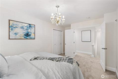 1870 W Cloud Way Oak Harbor WA 98277