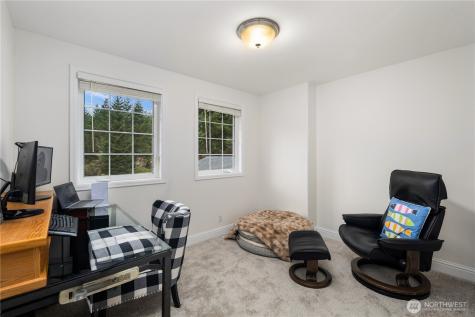1870 W Cloud Way Oak Harbor WA 98277