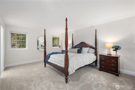1870 W Cloud Way Oak Harbor WA 98277