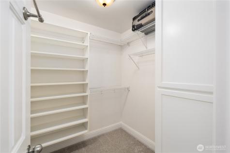 1870 W Cloud Way Oak Harbor WA 98277