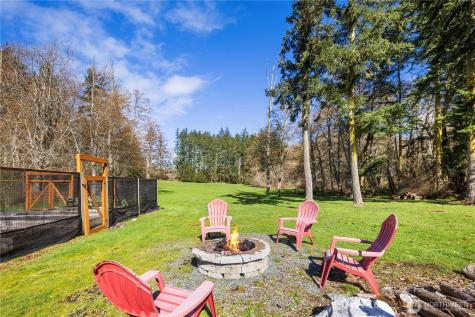 1870 W Cloud Way Oak Harbor WA 98277