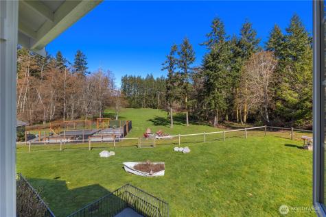1870 W Cloud Way Oak Harbor WA 98277