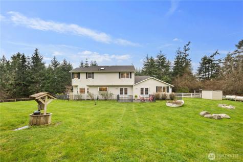 1870 W Cloud Way Oak Harbor WA 98277