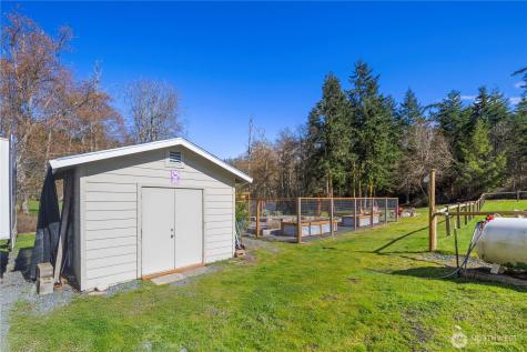 1870 W Cloud Way Oak Harbor WA 98277