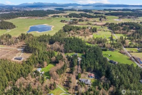 1870 W Cloud Way Oak Harbor WA 98277