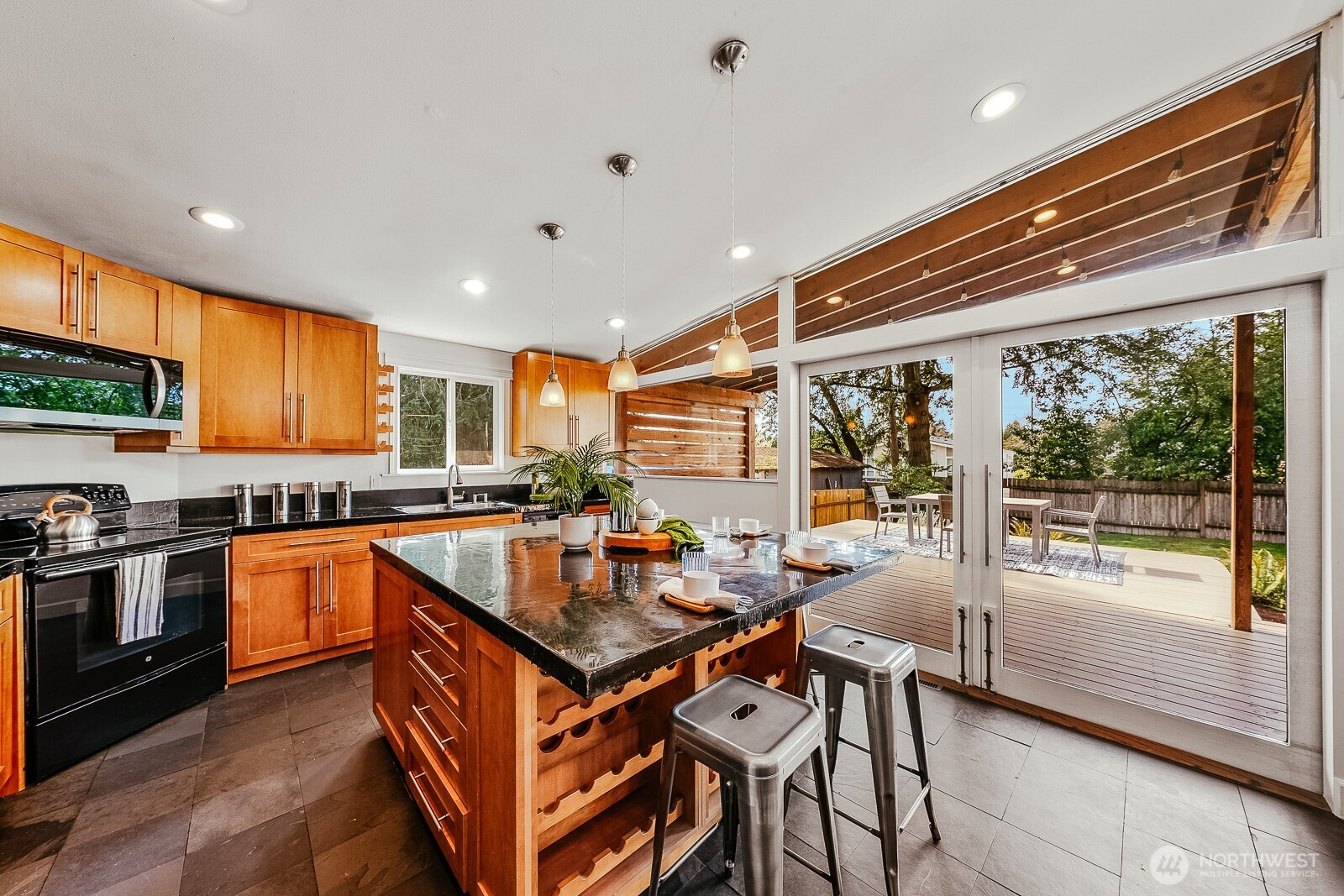 15863 15th Avenue NE Shoreline WA 98155