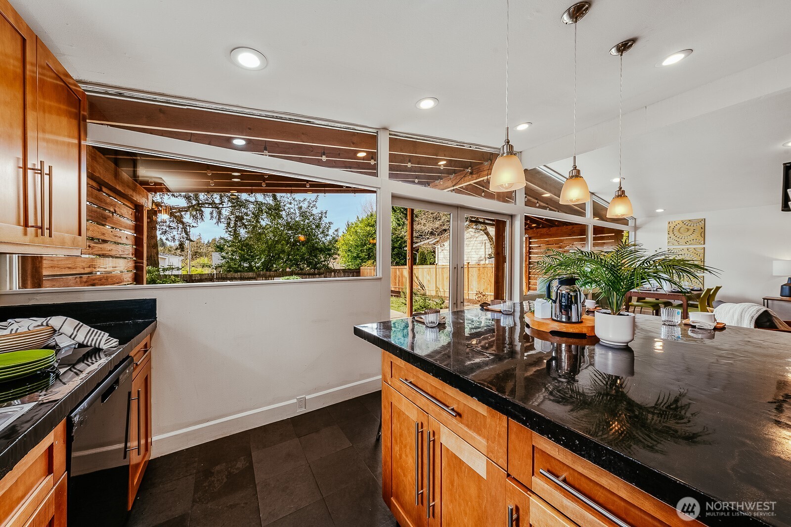 15863 15th Avenue NE Shoreline WA 98155