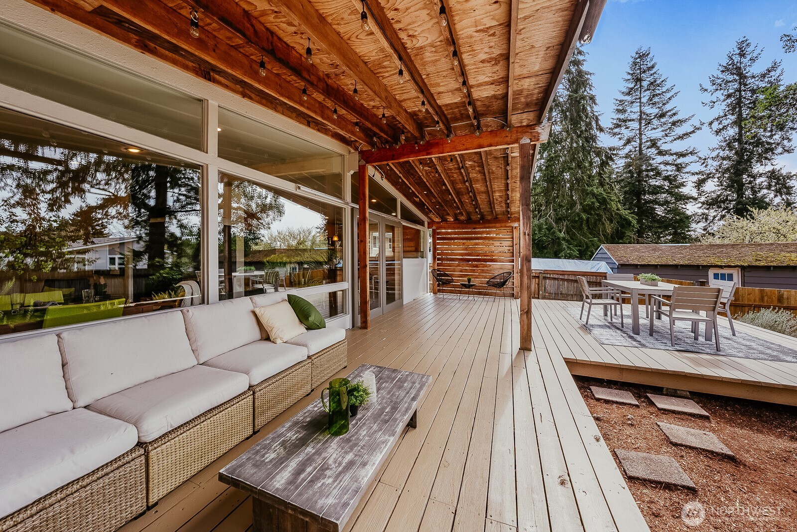 15863 15th Avenue NE Shoreline WA 98155