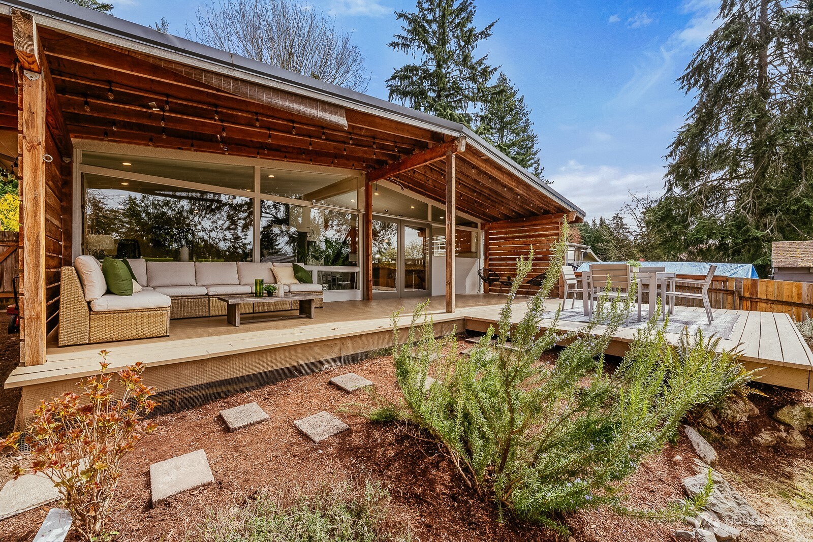 15863 15th Avenue NE Shoreline WA 98155
