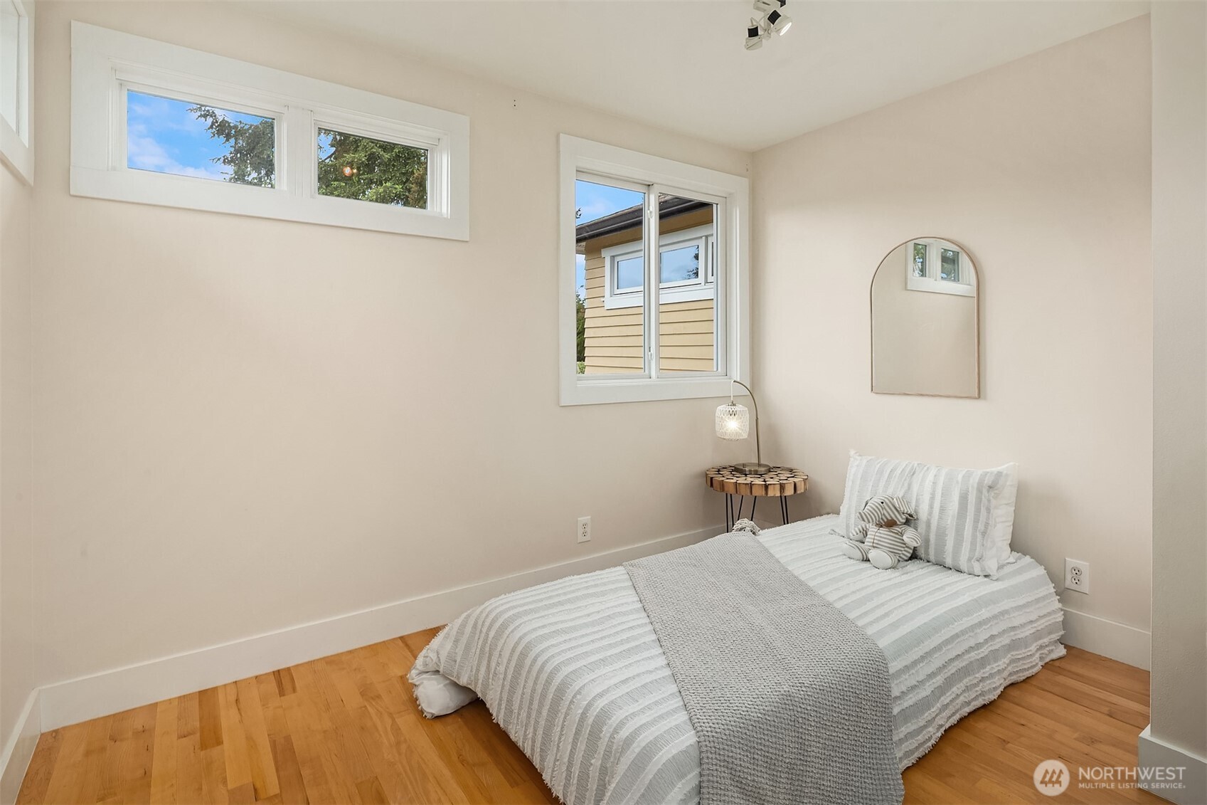7732 195th Street SW Edmonds WA 98026