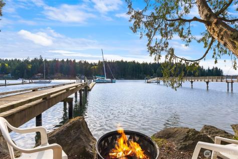 6518 Monte Vista Bainbridge Island WA 98110