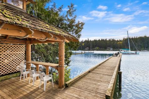 6518 Monte Vista Bainbridge Island WA 98110