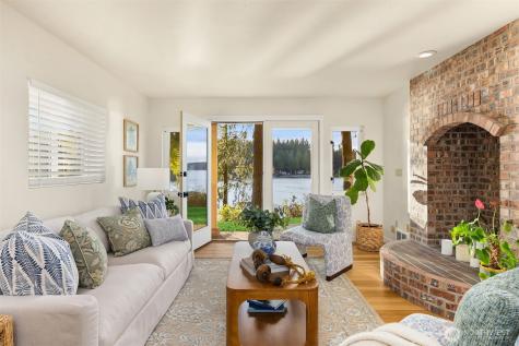 6518 NE Monte Vista Drive Bainbridge Island WA 98110