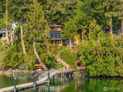 6518 NE Monte Vista Drive Bainbridge Island WA 98110