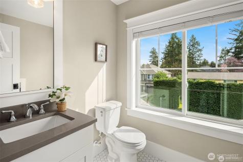 10610 NE 28th Street Bellevue WA 98004
