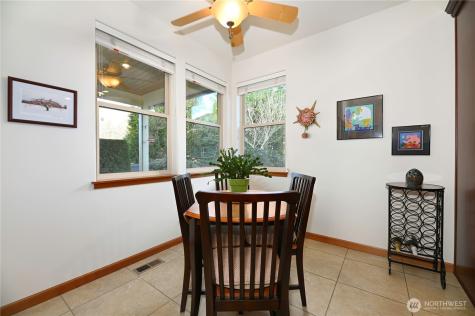 965 Chestnut Loop Mount Vernon WA 98274