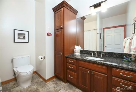 965 Chestnut Loop Mount Vernon WA 98274