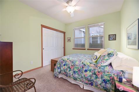 965 Chestnut Loop Mount Vernon WA 98274