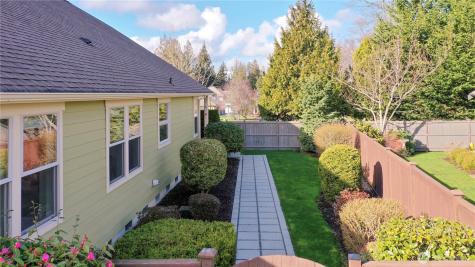 965 Chestnut Loop Mount Vernon WA 98274